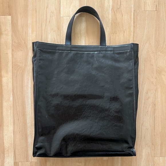 Acne Studios - Patent Tote Bag With Logo - Picture 4 of 8
